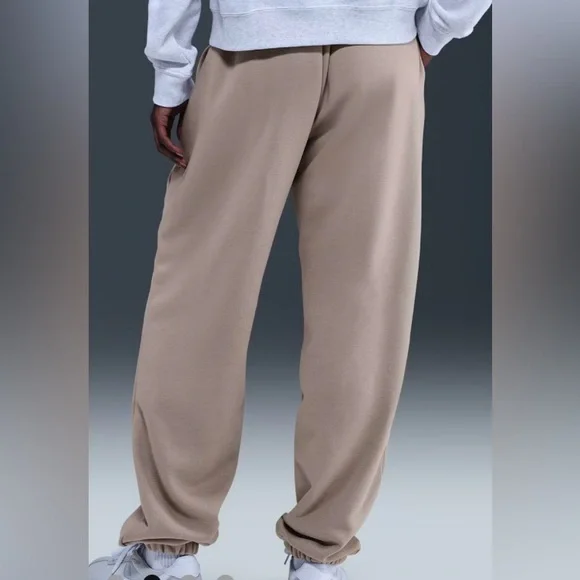 Nike NWT Women's Sweatpants - Picture 2 of 4